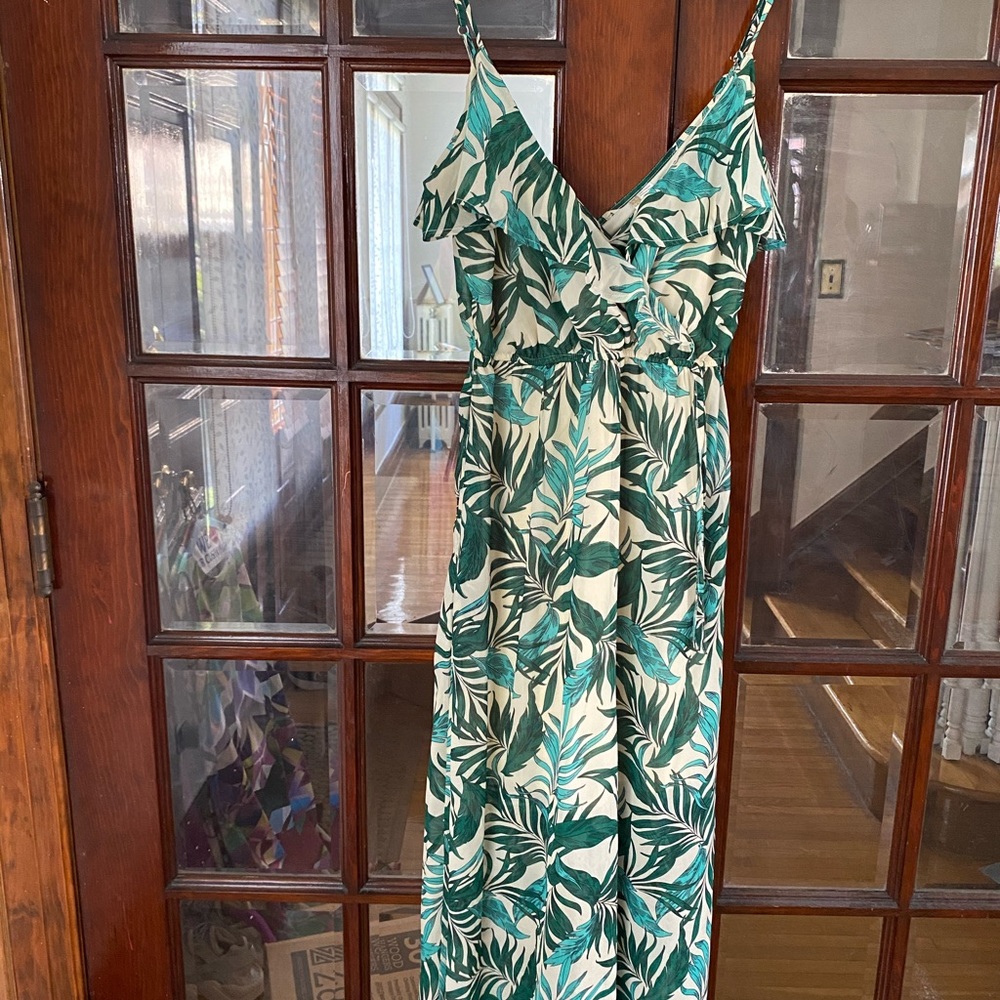 🌴NWT Tropical maxi dress🌴